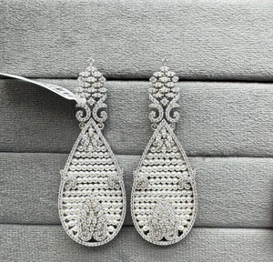 Pendientes elegantes de diseñador para mujer, latón con piedra de circón, ropa de fiesta perfecta, accesorios de moda para regalos de compromiso de boda - Product Image 3