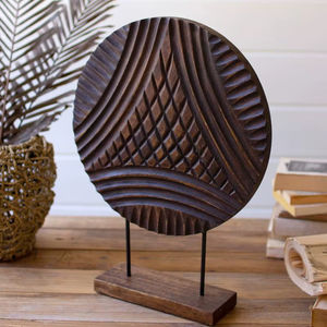 Grande sculpture en bois naturel pour la décoration extérieure de patio ajoutant la beauté organique et la sensation artistique terreuse - Product Image 1