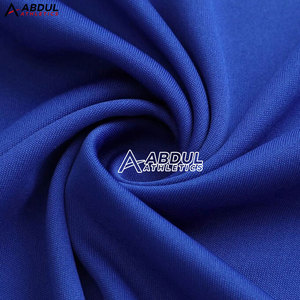 Ensemble de tenue de football respirante pour hommes, maillot et short à séchage rapide, idéal pour les jeux en plein air, les entraînements et les compétitions - Product Image 4