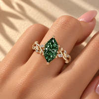 Bague de fiançailles en diamant de laboratoire vert marquise 3.00 TCW certifiée IGI par AURA LUXURIA UR-1 Modèle D Couleur Or Coupe excellente