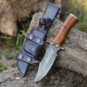 Couteau de chasse à lame fixe en acier Damas fait à la main, vente en gros, pour le camping en plein air, survie, avec manche en bois, OEM personnalisé avec étui - Product Image 4
