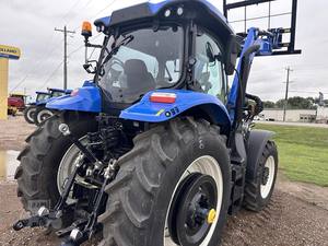 NEW HOLLAND T6.180 |   Maquinaria y Equipo Agrícola Tractores - Product Image 4