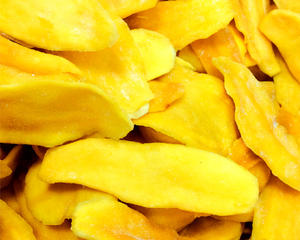 Mango seco en rodajas orgánico dulce de Vietnam AD Secado sin azúcar añadido Grado a granel Embalaje por Tracy's - Product Image 1