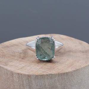 Bague solitaire élégante et raffinée en argent 925 avec pierre précieuse fluorite verte - Product Image 2