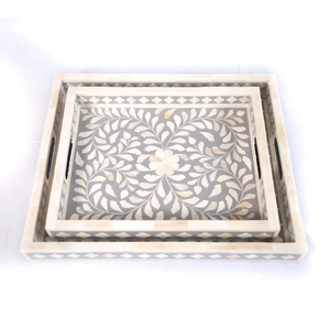 Plateau de service décoratif en bois avec incrustations d'os carrées, artisanal, de la marque Marco Enterprises, adapté au micro-ondes, designs personnalisés pour le Ramadan et les mariages - Product Image 2