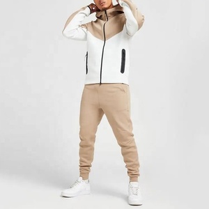 Conjunto Deportivo Ligero de Invierno para Hombre, Sudadera con Capucha y Cremallera de Forro Polar con Logotipo Personalizado de Buena Calidad y Pantalones Deportivos - Product Image 4