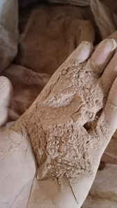 Poudre minérale de Bentonite de Montmorillonite de haute qualité provenant de l'exportation indienne de Bentonite de haute pureté de qualité API - Product Image 2