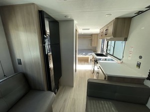 Nouvelle remorque Keystone C-o-l-e-m-a-n 19R 2026 prête à la vente - Product Image 5