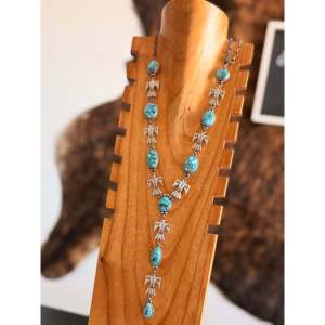 Collier Lariat en Turquoise de Kingman et Argent Sterling Fabriqué par les Navajo, Ensemble de Bijoux Culturels de Collection de Haute Qualité - Product Image 3