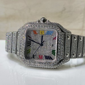 Montre de luxe en acier inoxydable à quartz antique pour hommes et femmes avec un design glacé en diamants VVS amélioré - Product Image 4
