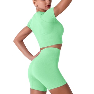 Ensemble de survêtement pour femmes américaines, style jogging, avec crop top imprimé lettres et short, deux pièces, grandes tailles - Product Image 1