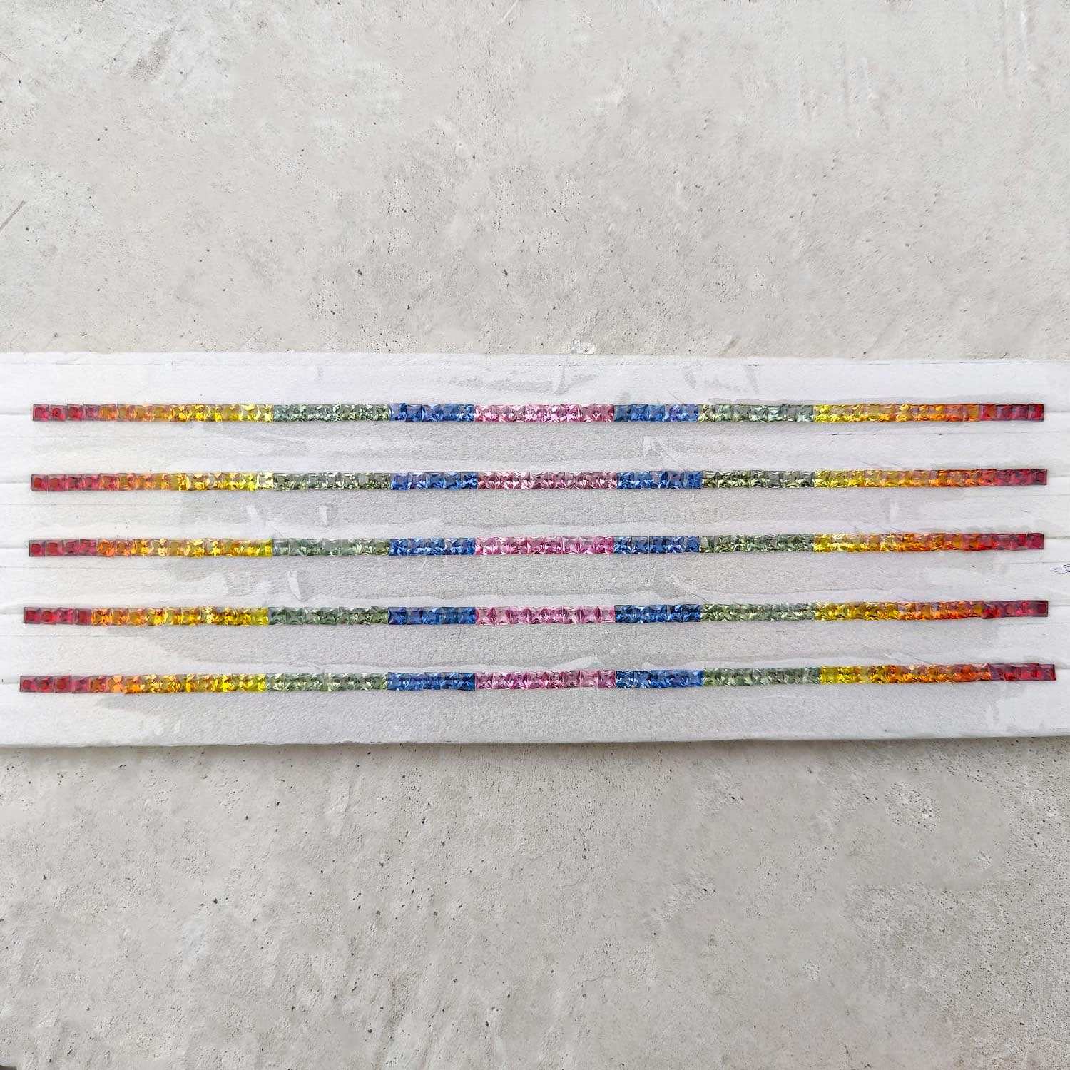 สีเหลือง