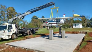 Grue à flèche brésilienne TKA 45.700-Capacité de haute qualité 45.7 T/M 10.130Kg et portée verticale de 23.8m pour camions-PRIX SUR DEMANDE - Product Image 4