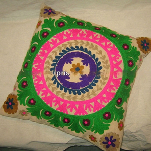 Multiple Color Cushion Cover Square Shape Traditional Wool Flower Design Pillow Case 16" Size Sofa Cushion Cover Wholesale - Product Image 1