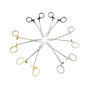 Pinces de verrouillage multifonctionnelles en acier inoxydable Forceps Kelly hémostatique de bonne qualité BY INNOVAMED - Product Image 1