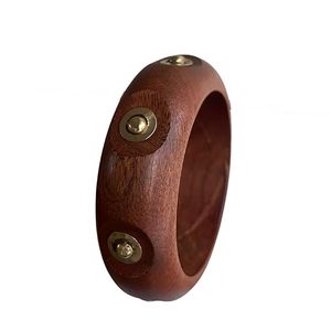 Bracelets de mode en bois de Sesham indien de qualité supérieure pour femmes et filles durabilité améliorée avec revêtement de protection spécial breloque en laiton - Product Image 2