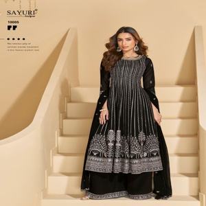 Nuevo y Moderno Traje Salwar de Georgette Pesada con Bordado y Lentejuelas, Fabricante de Surat, India, Moda Femenina - Product Image 1