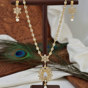 ชุดสร้อยคอเครื่องประดับ Polki หรูหราขนาดเซนติเมตรและ55gm ออกแบบด้วยมือแบบดั้งเดิมที่สมบูรณ์แบบสำหรับงานแต่งงานและโอกาสในงานเทศกาล - Product Image 1