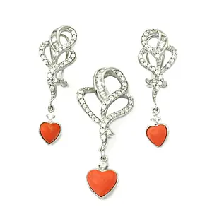 Conjunto de Pendientes Románticos con Colgante de Corazón Plateado con Gema de Coral y Diamante para Compromiso, Boda, Aniversario o Fiesta - Product Image 2