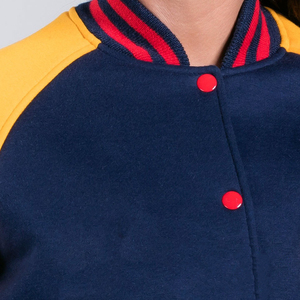 Veste universitaire pour femmes conçue sur mesure pour l'hiver, manches longues, en cuir, tricotée, fabrication en gros - Product Image 2