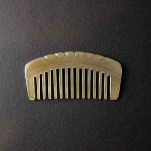 Peigne en corne de buffle noir avec logo personnalisé, manche large, dents larges, soin des cheveux et de la barbe pour hommes, poli, imperméable, fait à la main - Product Image 3