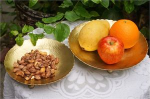 Plato de latón tradicional hecho a mano, bandeja de forma redonda martillada para decoración del hogar, hotel, restaurante, bar, utensilios de cocina, decoración de mesa 2023 - Product Image 2