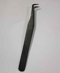 แหนบต่อขนตาแบบสแตนเลสสีดำ90องศาพร้อมอุปกรณ์ต่อขนตาปลายโค้งมน - Product Image 3