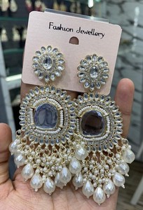 คอลเลคชั่นใหม่ล่าสุดเครื่องประดับอินเดียต่างหู Jhumka Kundan ต่างหูคอลเลกชันใหม่ล่าสุดของผู้หญิงต่างหูมีสไตล์คอลเลกชัน2024 - Product Image 3