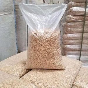 Pellets de madera de pino y haya de calidad europea DIN PLUS/Pellets de madera de abeto y roble para ventas de distribución mundial. - Product Image 6