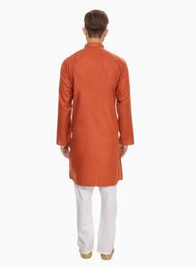 Kurta Pajama Elegante de Color Naranja para Hombre, Calidad de Exportación, para Bodas, Festivales y Ocasiones Especiales, Disponible a Precio de Fábrica - Product Image 3