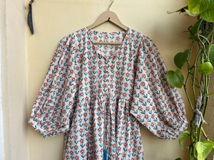 Robe en coton indien imprimé bloc à la main Style décontracté 100% coton avec techniques brodées et décoration de gland - Product Image 4