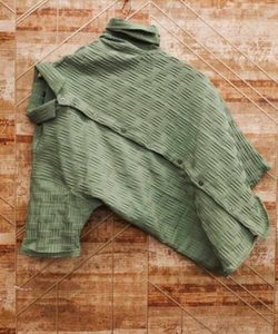 เสื้อยืดคอวีลำลองสำหรับผู้ชายผ้าทอแข็งน้ำหนัก200กรัม - Product Image 1