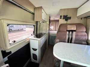 Autocaravana de Lujo Challenger Vany 114 RV Blanca 2019, para 4-6 Personas, Euro 5, Volante a la Izquierda, Asientos de Cuero, Neumáticos R18 - Product Image 4