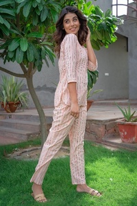 Traje de noche para mujer, ropa informal de tela de algodón de manga de tres cuartos, conjunto de 2 piezas - Product Image 2