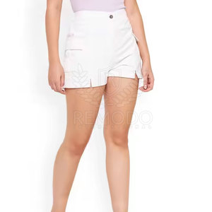 Short cargo élégant pour femme avec cordon de serrage à la taille et poches multiples À vendre Short pour femme - Product Image 3