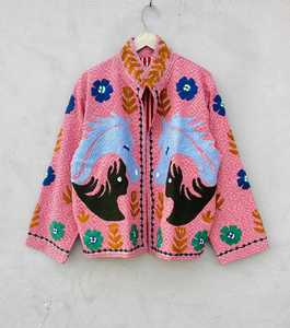 Chaqueta de Terciopelo y Algodón con Bordado Floral Suzani Hecho a Mano, Cuello Alto, Secado Rápido, Transpirable, para Playa o Invierno, Arte Folclórico Único - Product Image 6