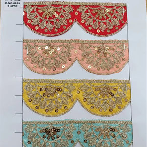 Tissu de dentelle brodée 3D de luxe avec perles et paillettes Dentelle brodée en polyester délicat avec motif floral - Product Image 1