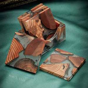 Sous-verre en bois de noyer fait main, durable, au design minimaliste et moderne - Product Image 5