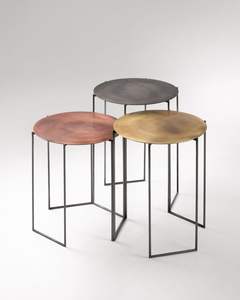 Mesa de metal de larga duración fabricada con materiales de acero de primera calidad - Product Image 5