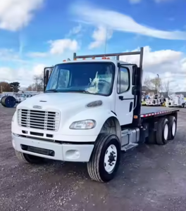 Camión de Plataforma Freightliner M2 106 Usado de 2016 en Excelentes Condiciones, 310hp, Volante a la Izquierda/Derecha, Envío Rápido - Product Image 3