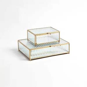 Boîte à bagues en verre métallique de conception hexagonale faite à la main Fabulous Trending Square Pattern Iron Glass Jewelry Storage with Excellent Styling - Product Image 6