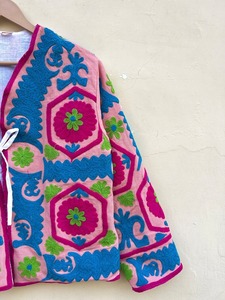 Manteau d'hiver bohème unisexe de luxe de haute qualité fait à la main veste Suzani brodée indienne Kimono en coton coloré à fleurs - Product Image 2