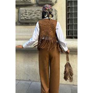 Conjunto de chaleco de gamuza para mujer con borlas 10273 - Product Image 4