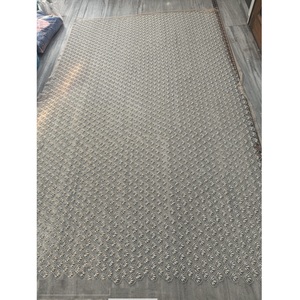 Tissu en dentelle perlée haut de gamme avec broderie complexe pour les robes de soirée de mariée et la mode de luxe disponibles à la vente - Product Image 6