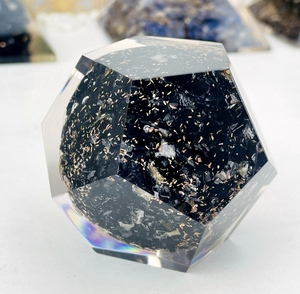 Orgonite noir Tourmaline octogone sphère avec grille d'arbre énergie puissante de cristal Orgone sphère boule en résine - Product Image 3