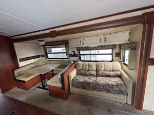 Autocaravana Keystone RV O-u-t-b-a-c-k 312BH usada del 2012, lista para vender - Product Image 6