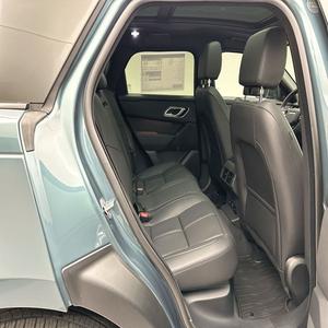 Meilleures ventes 2025 - Land Rover Range Rover Velar Dynamic SE 2.0L I4 Turbocharged Technology Package Automatique AWD - Product Image 5