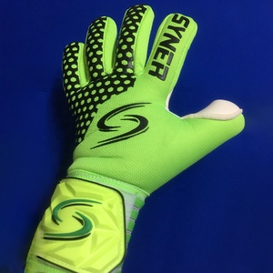 Guantes de Portero de Fútbol de Primera Calidad con Logotipo Personalizado, Agarre Élite, Guantes de Portero Profesionales, Fabricante Pakistaní, Palma de Látex Alemán de Alta Calidad - Product Image 3