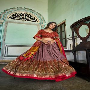 Alta calidad Tussar seda indio tradicional Lehenga Choli Kashmiri estampado con estampado de lámina con blusa a precio barato para la venta - Product Image 1