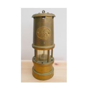 Stylish and sturdy brass miner lamp for collectible lovers rustic interior decoration and gifting solutions - Product Image 2